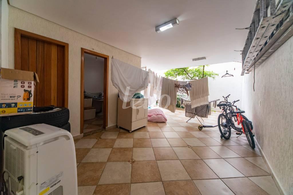 ÁREA DE SERVIÇO de Casa à venda, sobrado com 297 m², 3 quartos e 5 vagas em Jardim Palermo - São Bernardo do Campo