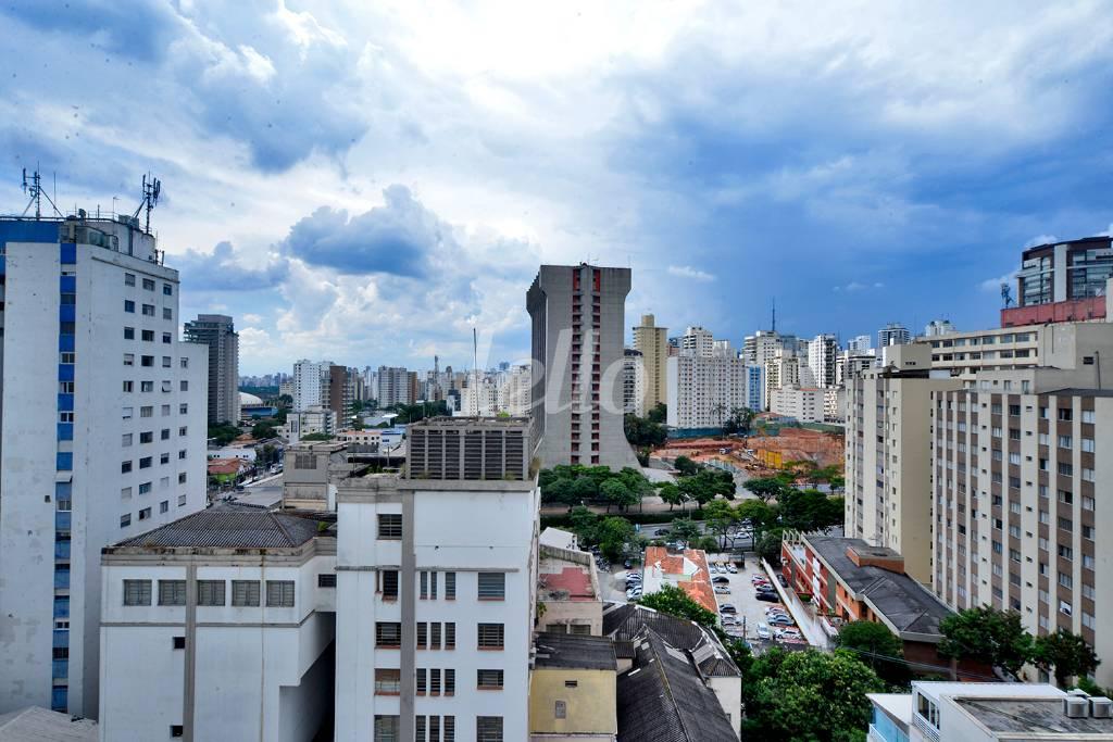VISTA DA SALA de Apartamento à venda, cobertura - Padrão com 140 m², 2 quartos e 2 vagas em Vila Mariana - São Paulo