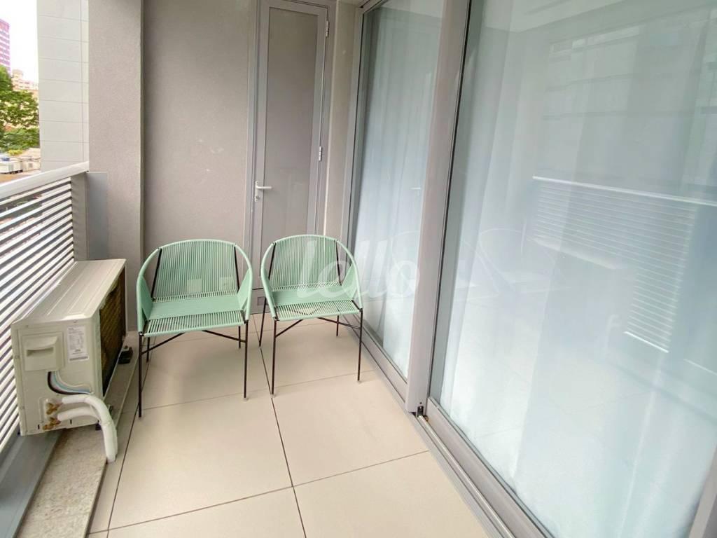 VARANDA (3) de Apartamento à venda, Padrão com 40 m², 1 quarto e 1 vaga em Pinheiros - São Paulo
