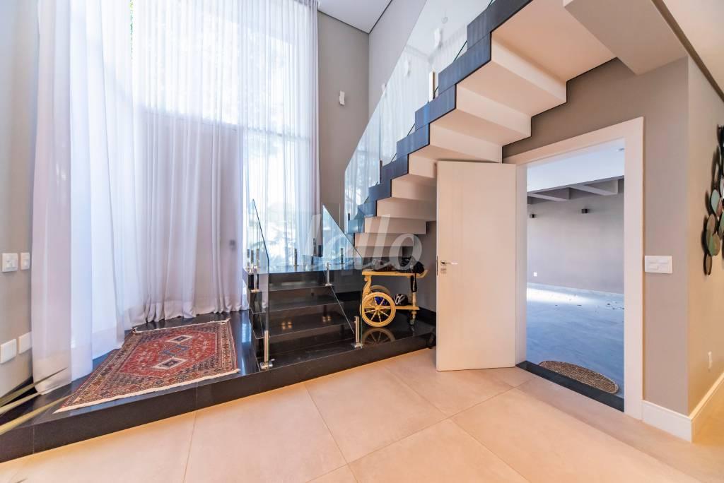 HALL DE ENTRADA de Casa à venda, sobrado com 420 m², 4 quartos e 4 vagas em Cerâmica - São Caetano do Sul