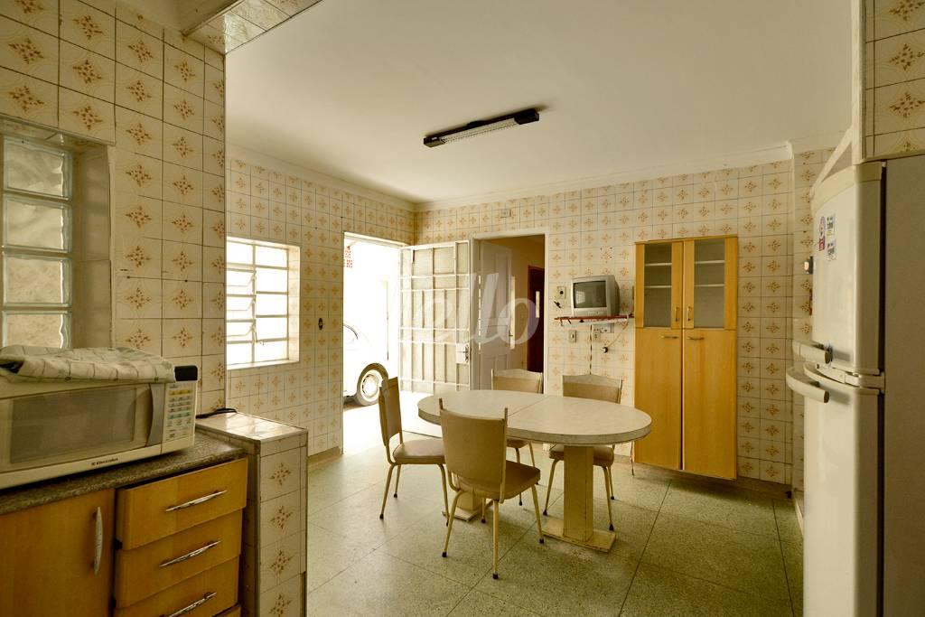 COZINHA de Casa à venda, térrea com 173 m², 2 quartos e 4 vagas em Vila Dom Pedro I - São Paulo