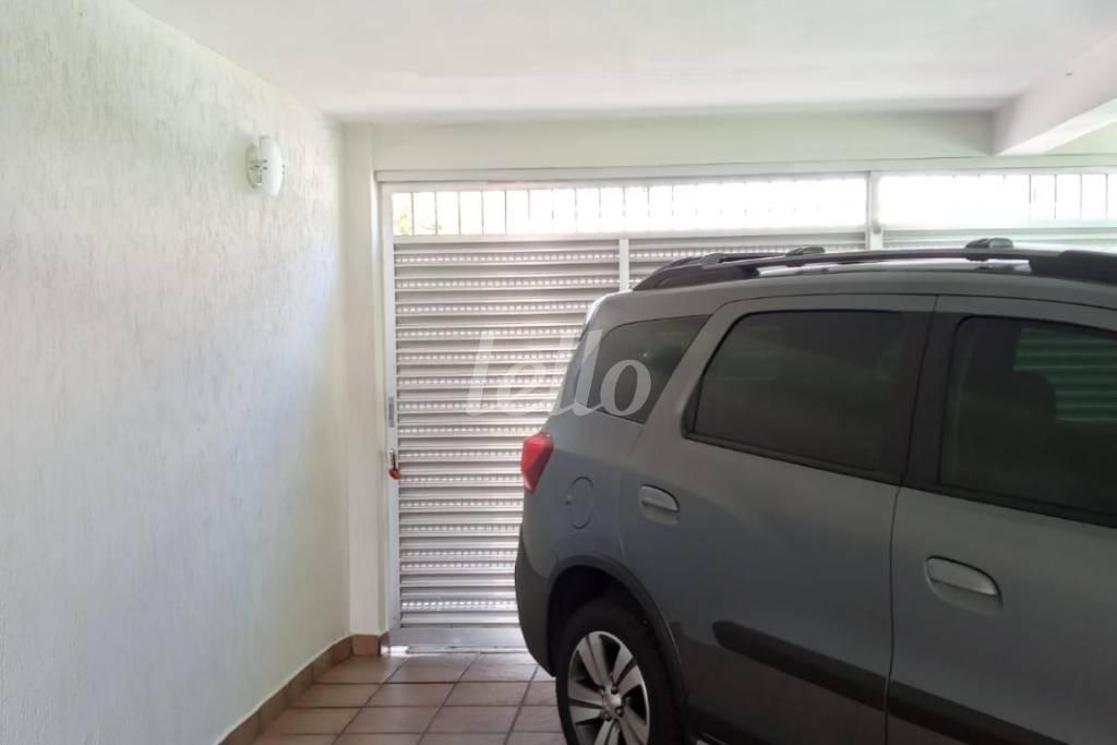 GARAGEM de Casa à venda, sobrado com 174 m², 3 quartos e 2 vagas em Vila Floresta - Santo André