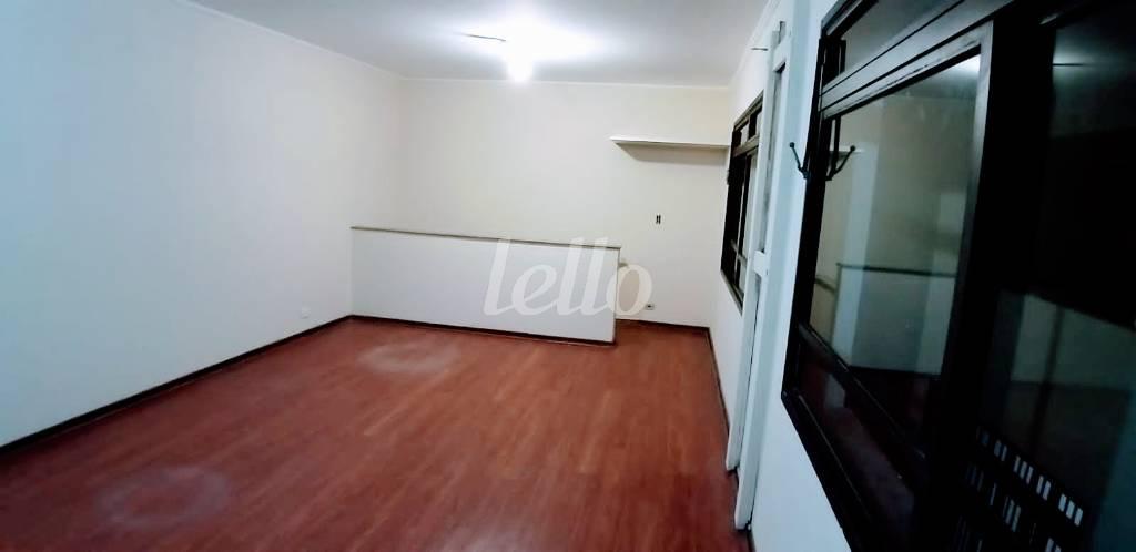 EDÍCULA de Casa à venda, sobrado com 234 m², 3 quartos e 2 vagas em Vila Clementino - São Paulo