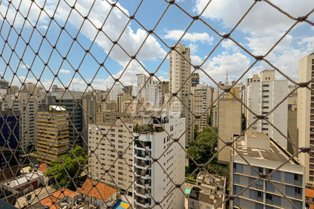 VISTA de Apartamento à venda, Padrão com 230 m², 3 quartos e 2 vagas em Jardim Paulista - São Paulo