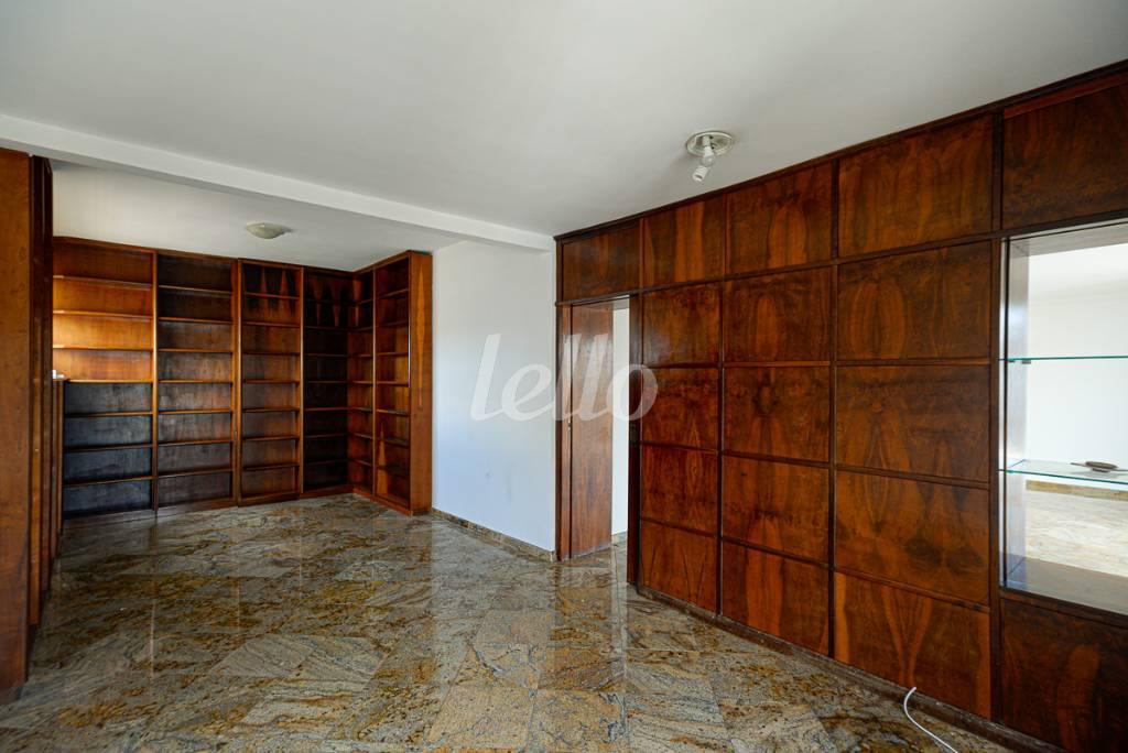 ESCRITORIO de Apartamento à venda, Padrão com 230 m², 3 quartos e 2 vagas em Jardim Paulista - São Paulo
