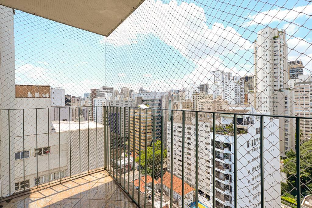VARANDA de Apartamento à venda, Padrão com 230 m², 3 quartos e 2 vagas em Jardim Paulista - São Paulo
