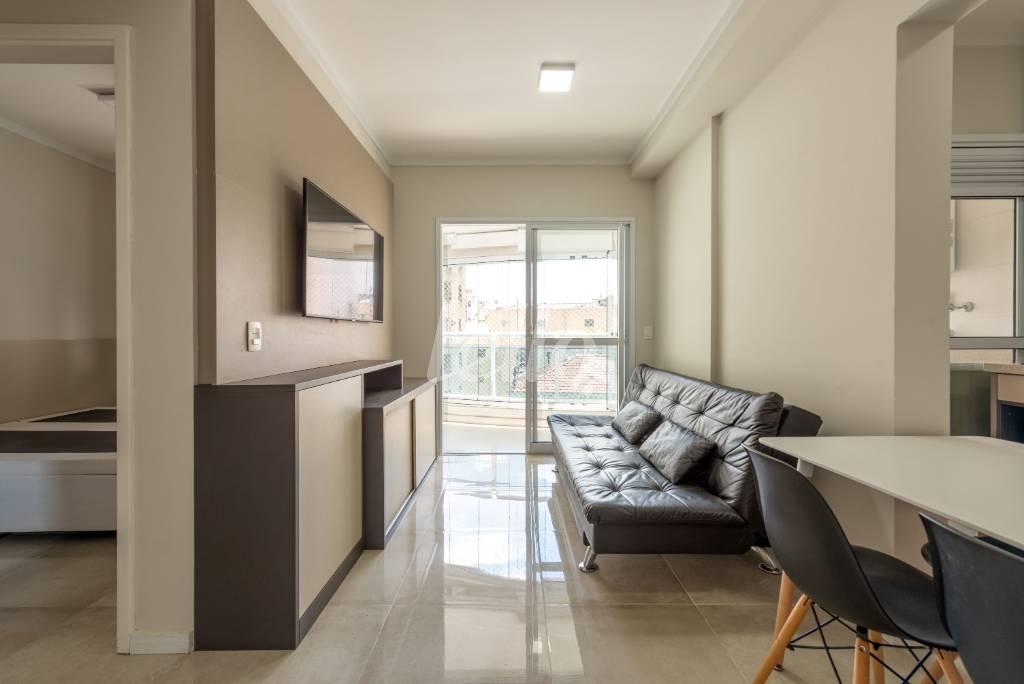 SALA de Apartamento à venda, Padrão com 45 m², 1 quarto e 1 vaga em Santa Efigenia - São Paulo