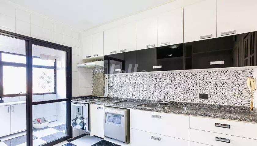 COZINHA de Apartamento à venda, Padrão com 96 m², 3 quartos e 2 vagas em Vila Valparaíso - Santo André