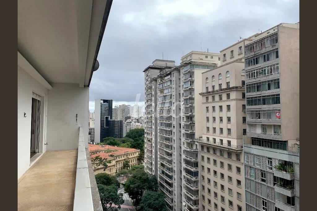 VARANDA de Apartamento à venda, Padrão com 393 m², 3 quartos e 1 vaga em República - São Paulo