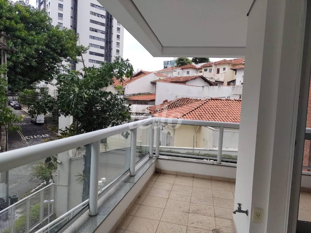 VARANDA de Apartamento à venda, Padrão com 123 m², 4 quartos e 2 vagas em Chácara Inglesa - São Paulo