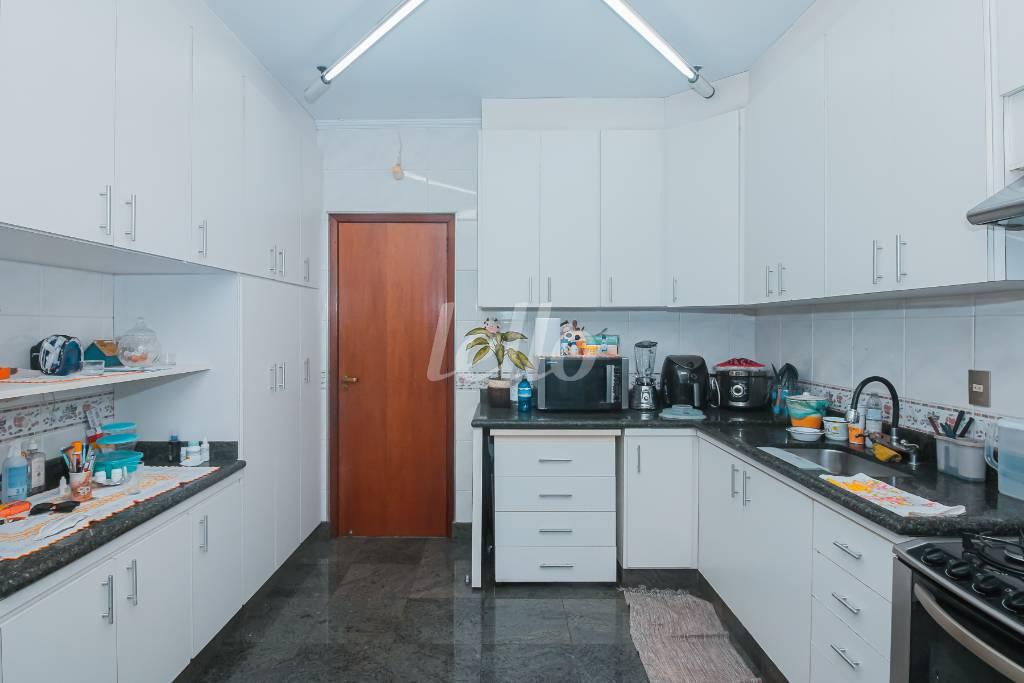 COZINHA de Casa à venda, térrea com 428 m², 4 quartos e 5 vagas em Mooca - São Paulo