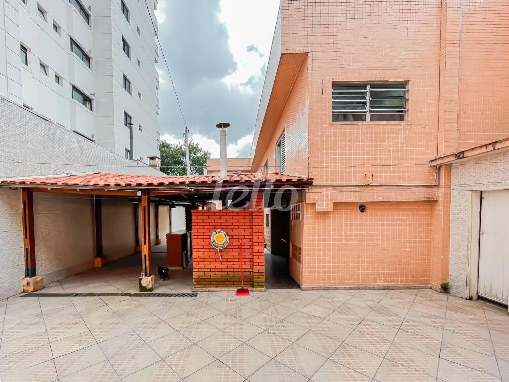 QUINTAL de Casa à venda, térrea com 428 m², 4 quartos e 5 vagas em Mooca - São Paulo