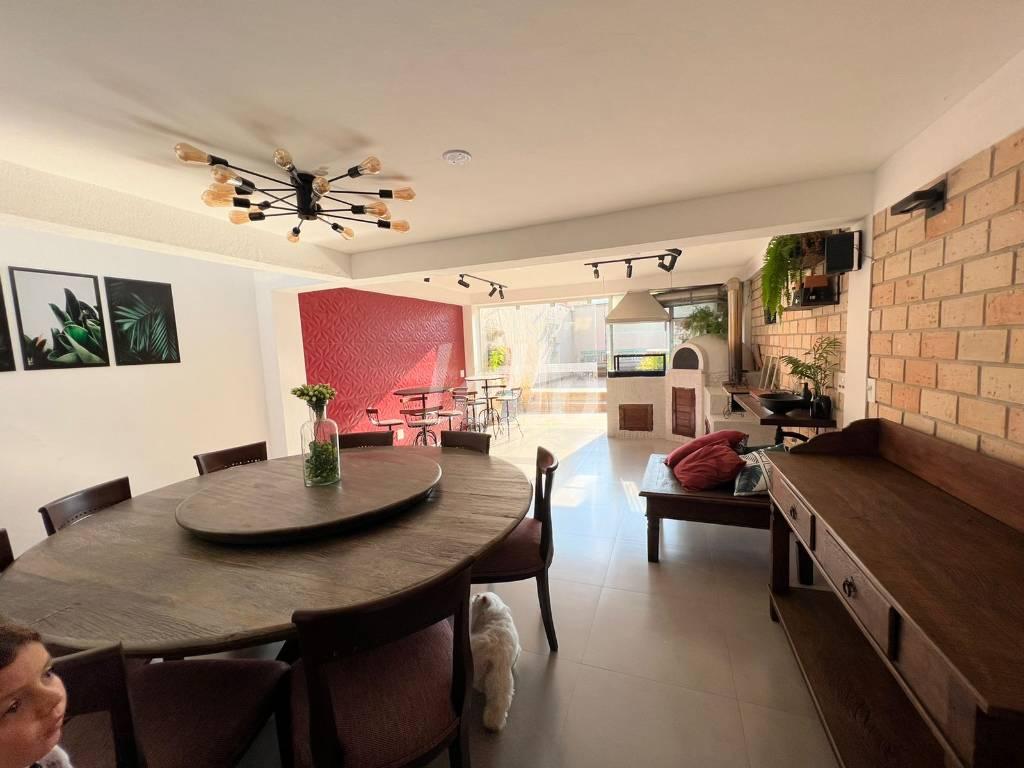 ESPAÇO GOURMET de Casa à venda, sobrado com 328 m², 4 quartos e 3 vagas em Vila Valparaíso - Santo André