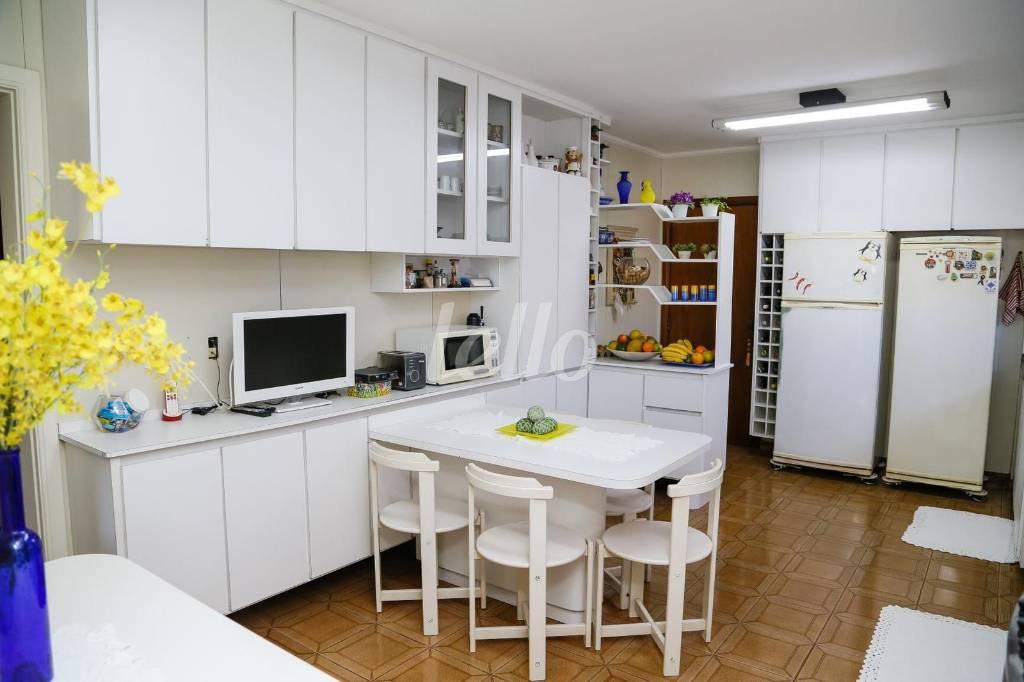 COZINHA de Apartamento à venda, Padrão com 183 m², 4 quartos e 3 vagas em Centro - Santo André