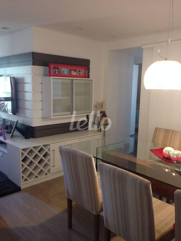 SALA de Apartamento à venda, Padrão com 63 m², 2 quartos e 2 vagas em Vila Lea - Santo André