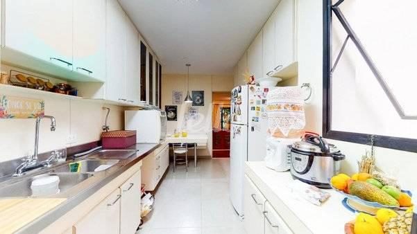 COZINHA de Apartamento à venda, Padrão com 176 m², 3 quartos e 2 vagas em Indianópolis - São Paulo