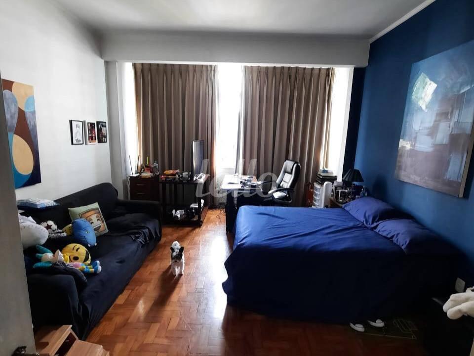 DORMITÓRIO de Apartamento à venda, Padrão com 275 m², 3 quartos e 1 vaga em Higienópolis - São Paulo