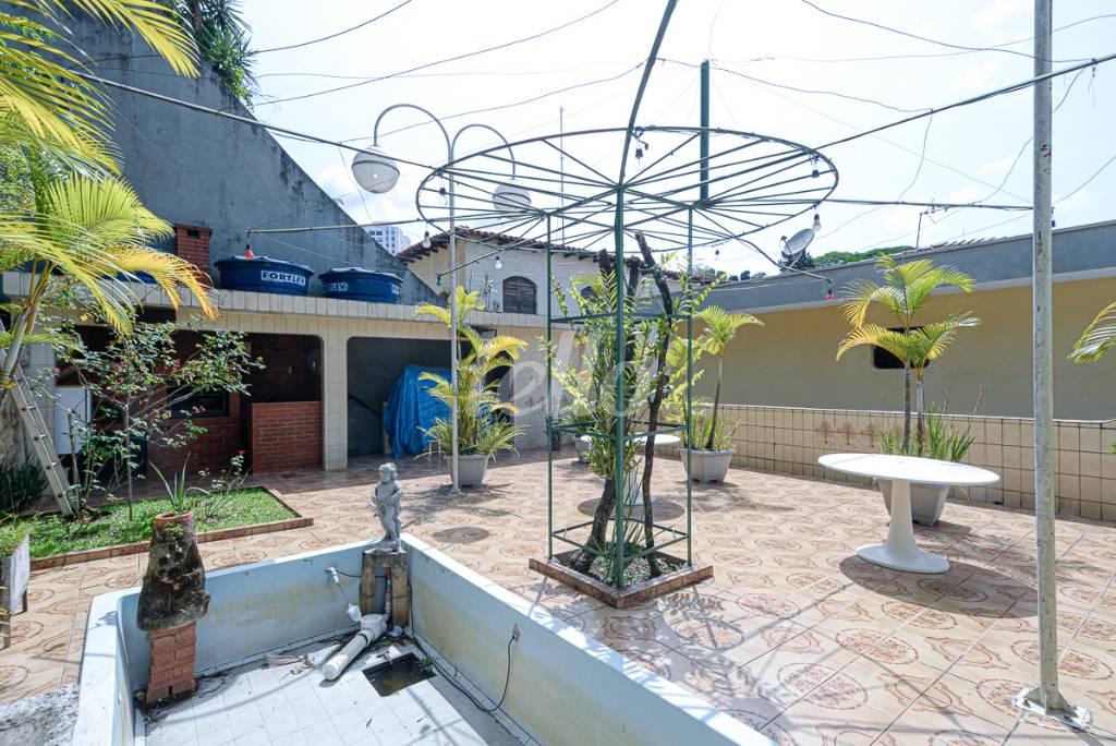GARDEN de Casa à venda, sobrado com 458 m², 4 quartos e 8 vagas em Jardim São Bento - São Paulo