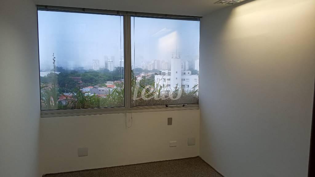 SALA 3 de Sala / Conjunto para alugar, Padrão com 190 m², e 4 vagas em Cidade Monções - São Paulo