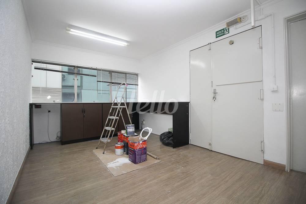 SALA 1 de Sala / Conjunto para alugar, Padrão com 114 m², e 1 vaga em Consolação - São Paulo