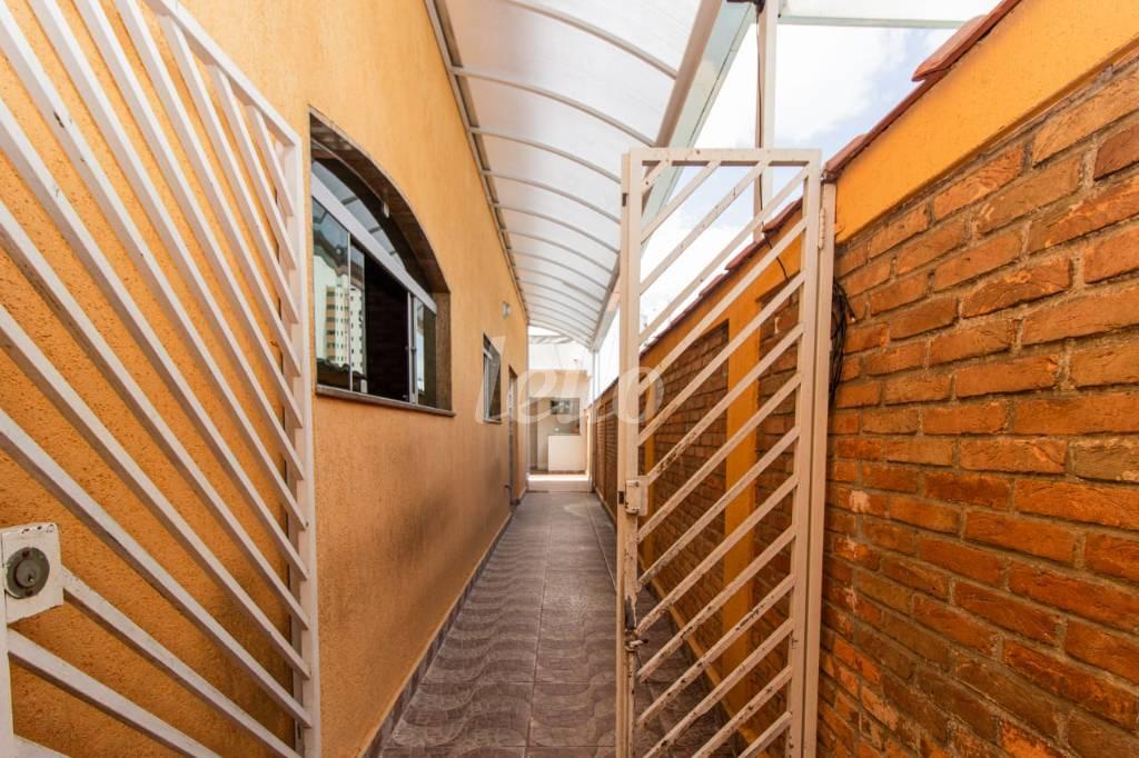 LATERAL de Casa à venda, sobrado com 400 m², 4 quartos e 2 vagas em Parque da Vila Prudente - São Paulo