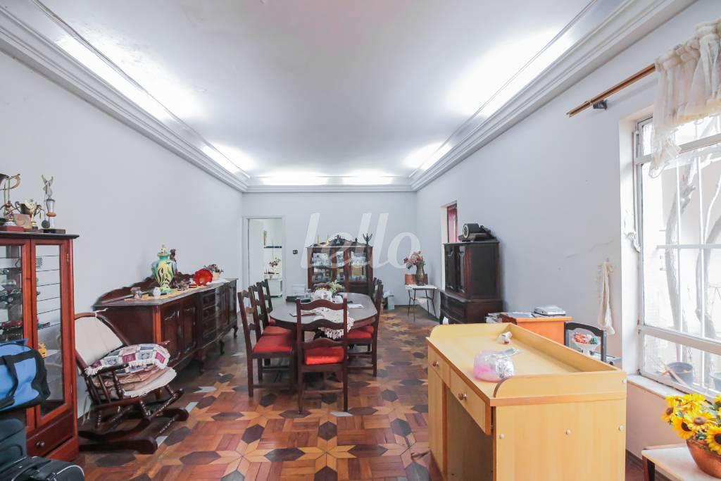 SALA DOIS AMBIENTES de Casa à venda, assobradada com 229 m², 2 quartos e 2 vagas em Alto da Moóca - São Paulo