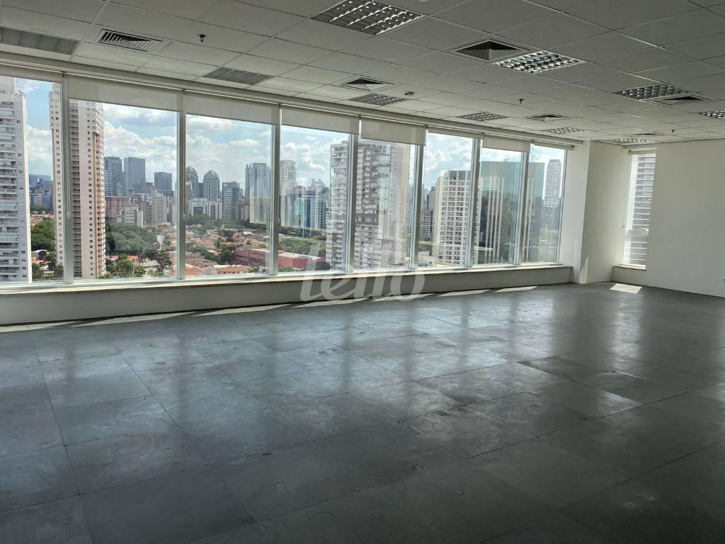 SALA de Sala / Conjunto para alugar, Padrão com 461 m², e 12 vagas em Vila Olímpia - São Paulo