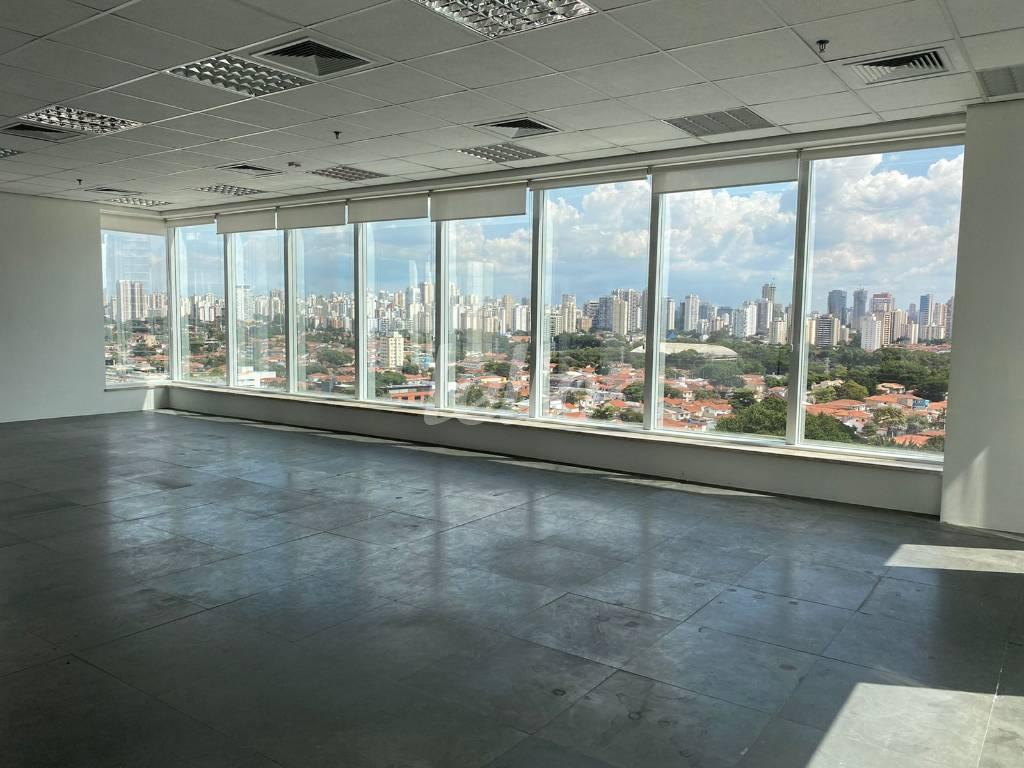 SALA de Sala / Conjunto para alugar, Padrão com 222 m², e 6 vagas em Vila Olímpia - São Paulo