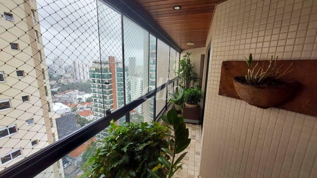 VARANDA GOURMET de Apartamento à venda, Padrão com 260 m², 3 quartos e 6 vagas em Santana - São Paulo