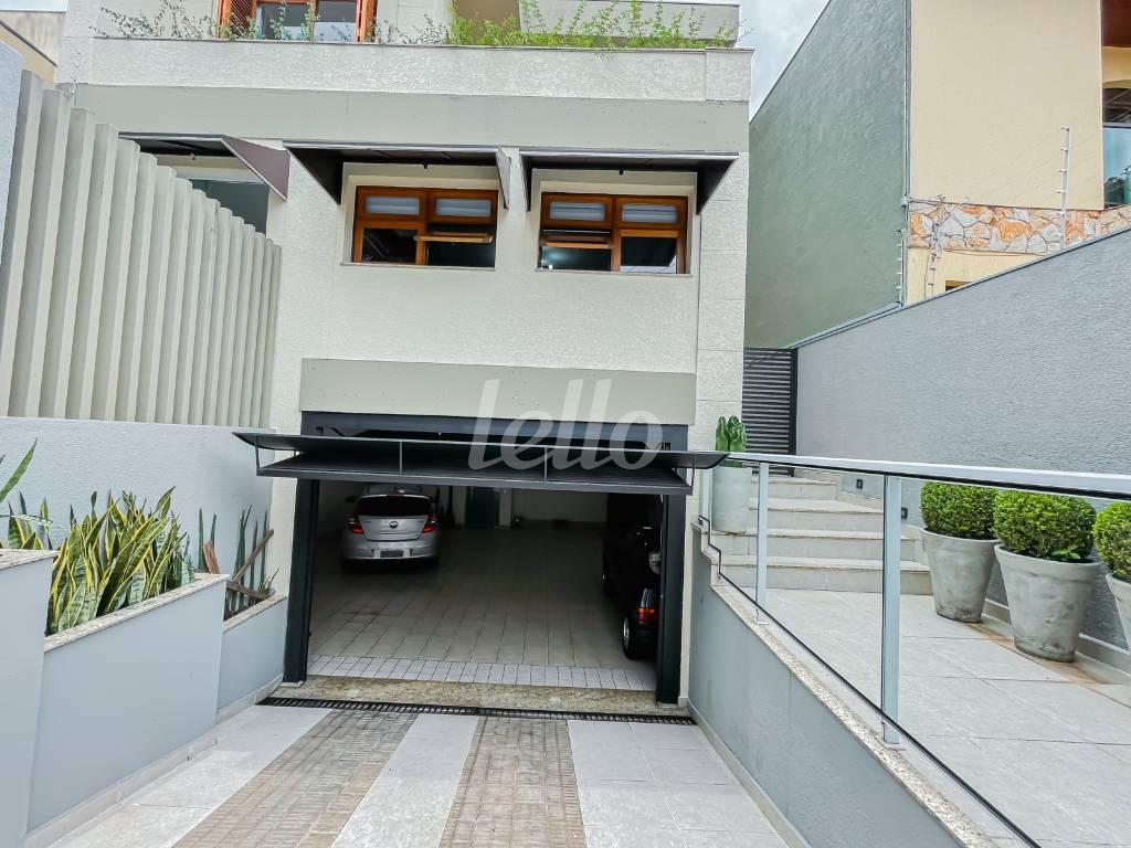 GARAGEM de Casa à venda, sobrado com 500 m², 3 quartos e 6 vagas em Tucuruvi - São Paulo