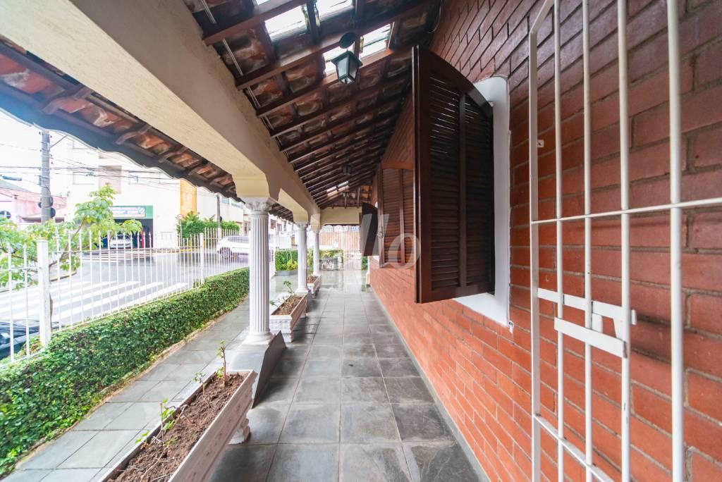 VARANDA DA SALA de Casa à venda, sobrado com 275 m², 4 quartos e 4 vagas em Santa Paula - São Caetano do Sul