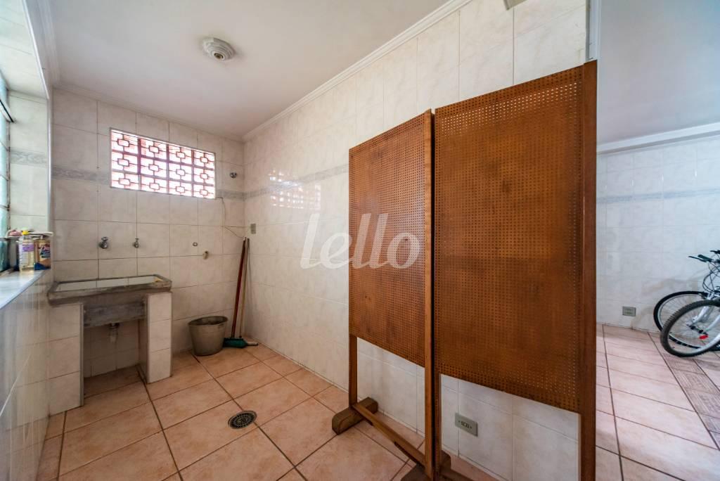 ÁREA DE SERVIÇO de Casa à venda, sobrado com 275 m², 4 quartos e 4 vagas em Santa Paula - São Caetano do Sul