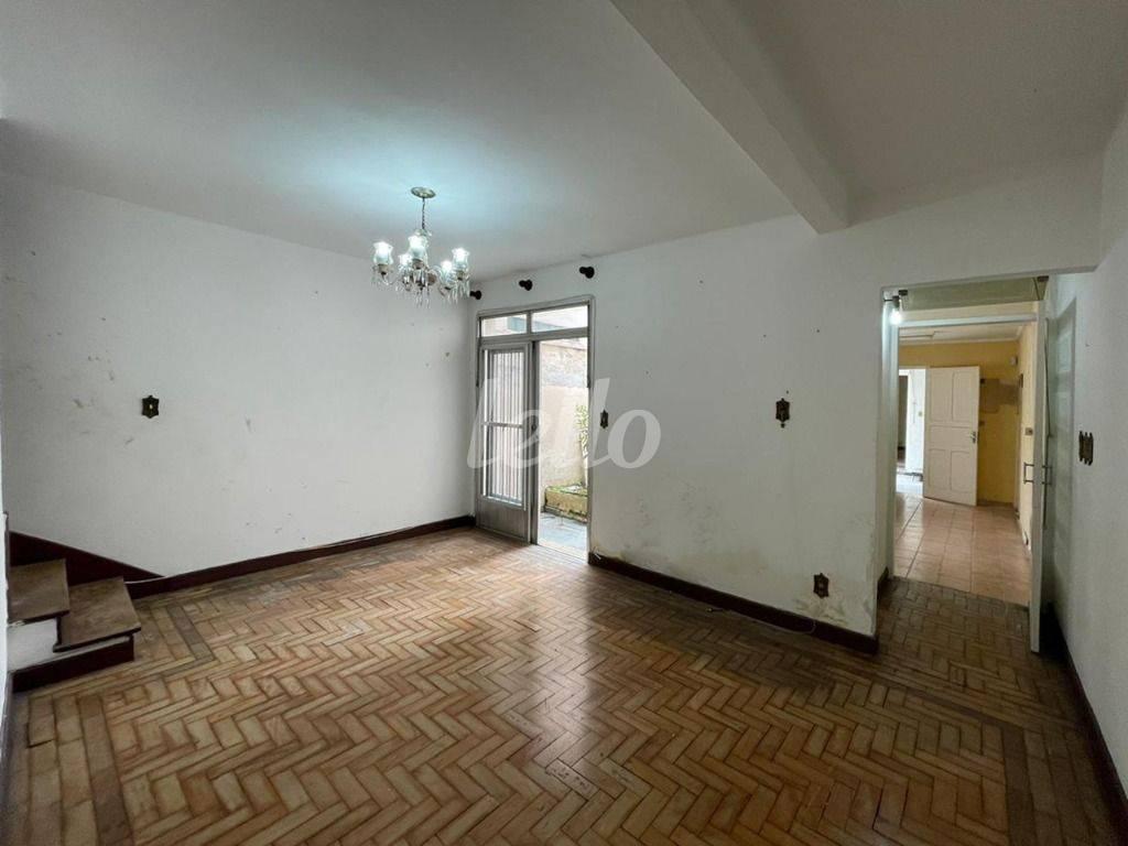 SALA DE ESTAR de Casa à venda, sobrado com 140 m², 3 quartos e 2 vagas em Cambuci - São Paulo