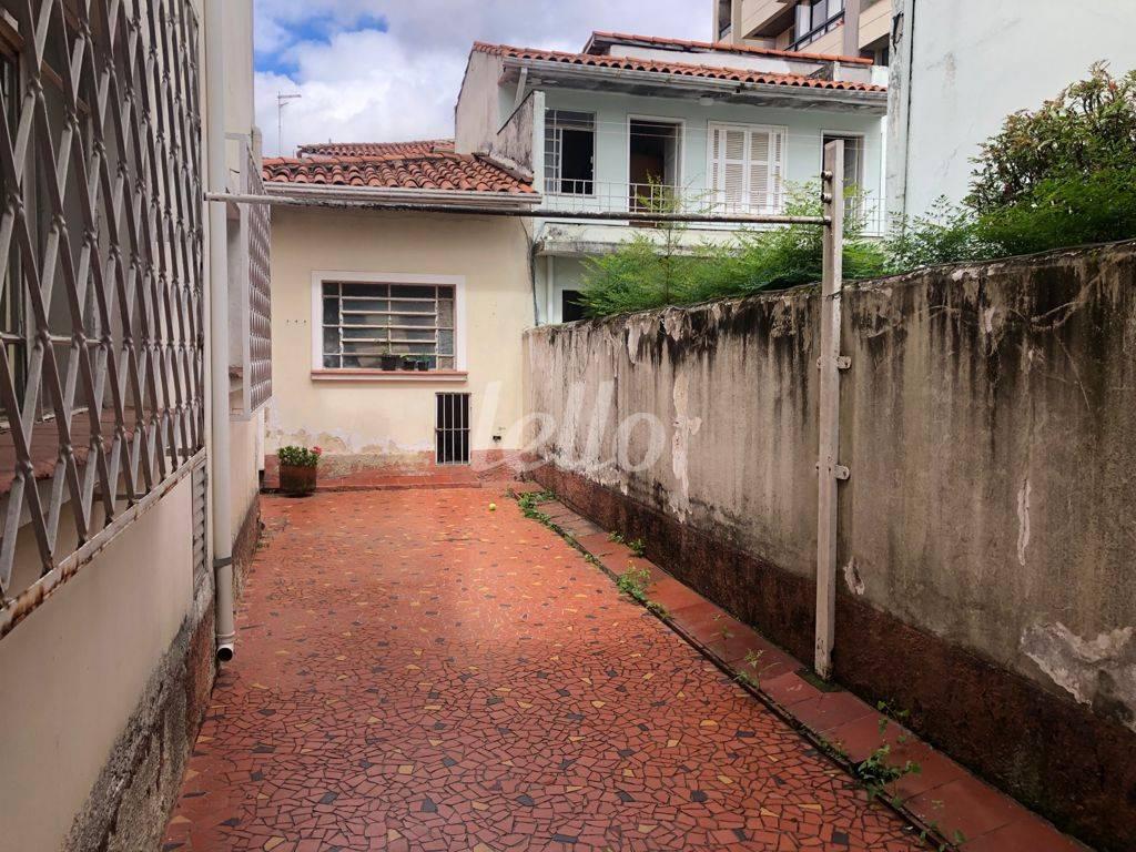 QUINTAL de Casa para alugar, sobrado com 270 m², 3 quartos e 4 vagas em Vila Mariana - São Paulo