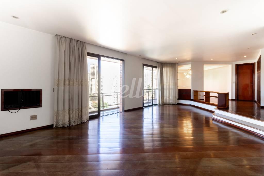 SALA 1 de Apartamento à venda, Padrão com 274 m², 4 quartos e 3 vagas em Pacaembu - São Paulo