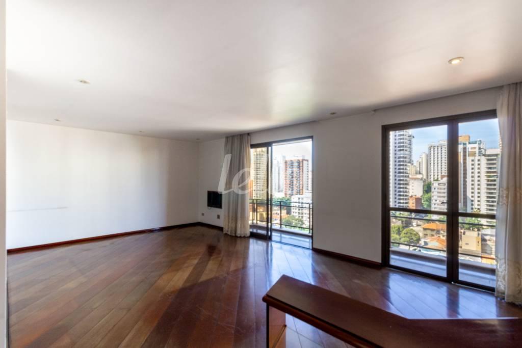 SALA 1 de Apartamento à venda, Padrão com 274 m², 4 quartos e 3 vagas em Pacaembu - São Paulo