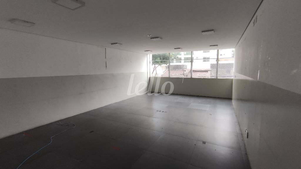 2º ANDAR de Edifício para alugar, Monousuário com 2000 m², e em Santana - São Paulo