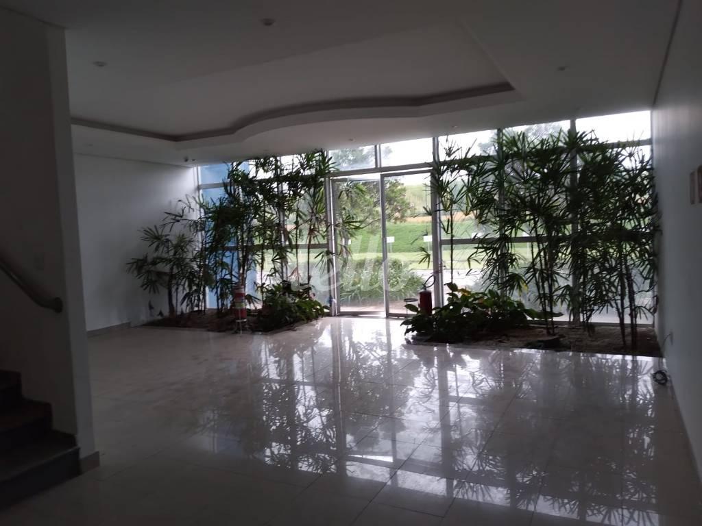 ENTRADA de Galpão/Armazém para alugar, em condomínio com 2865 m², e 12 vagas em Jardim Brogotá - Atibaia