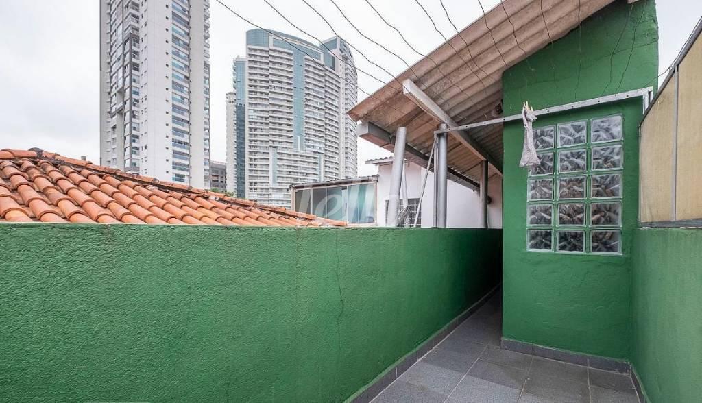VARANDA de Casa à venda, de vila - sobrado com 180 m², 4 quartos e 2 vagas em Pinheiros - São Paulo
