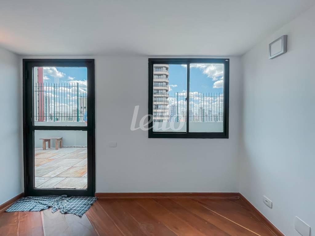 SALA PRIVATIVA de Apartamento à venda, Padrão com 210 m², 4 quartos e 4 vagas em Vila Clementino - São Paulo