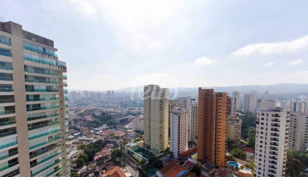 VISTA de Apartamento à venda, Padrão com 257 m², 3 quartos e 6 vagas em Santana - São Paulo