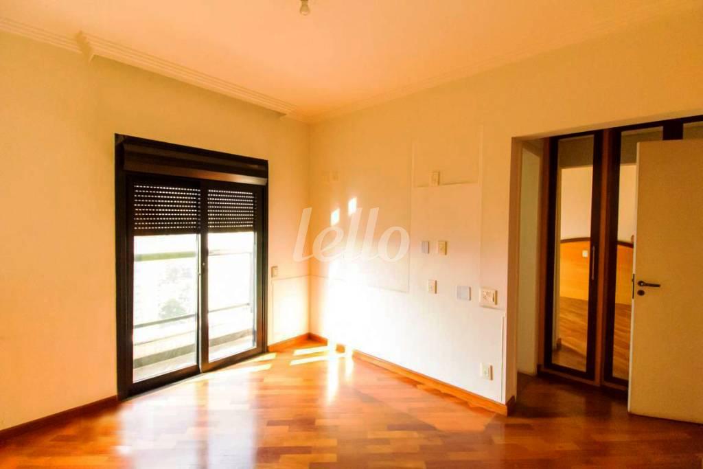 DORMITÓRIO SUÍTE 2 de Apartamento à venda, Padrão com 257 m², 3 quartos e 6 vagas em Santana - São Paulo