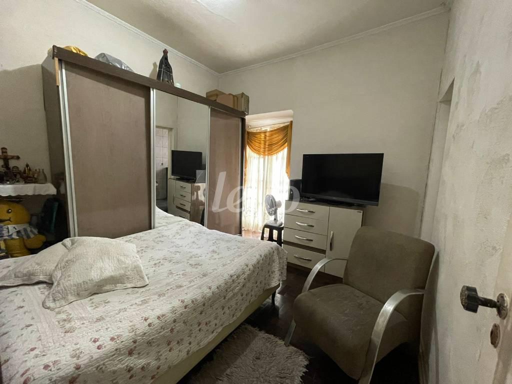 DORMITÓRIO TRÊS de Casa à venda, sobrado com 80 m², 3 quartos e 2 vagas em Utinga - Santo André