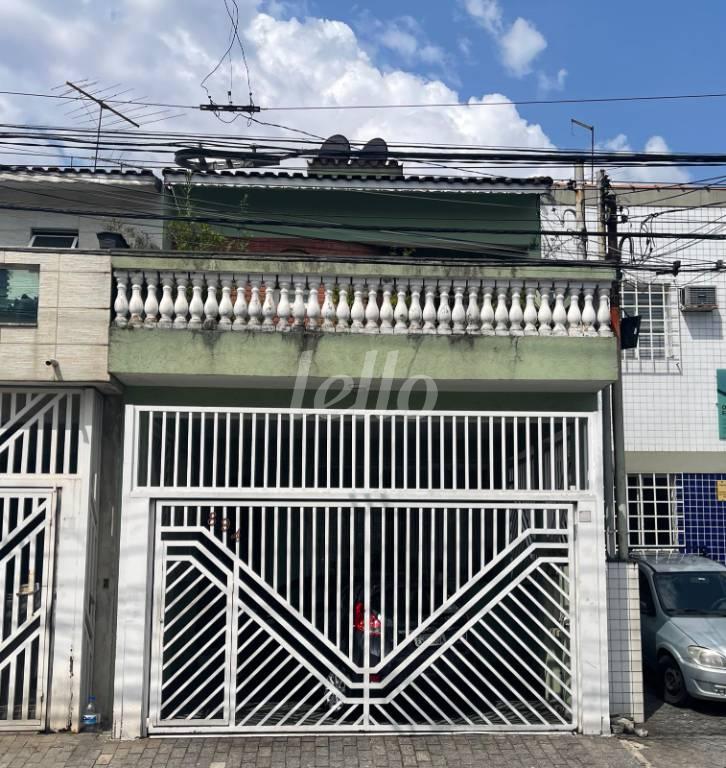 FACHADA de Casa à venda, sobrado com 80 m², 3 quartos e 2 vagas em Utinga - Santo André