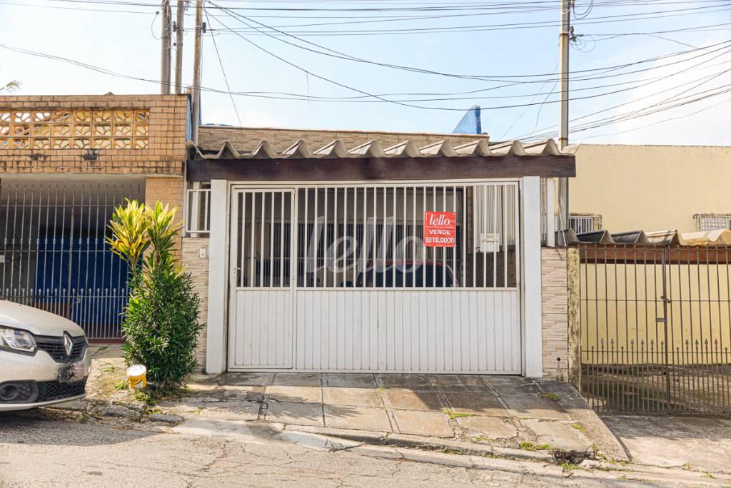 FACHADA de Casa à venda, sobrado com 190 m², 2 quartos e 3 vagas em Vila Paulo Silas - São Paulo