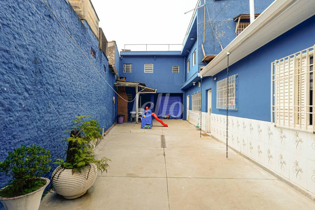 ÁREA EXTERNA de Casa à venda, sobrado com 190 m², 2 quartos e 3 vagas em Vila Paulo Silas - São Paulo