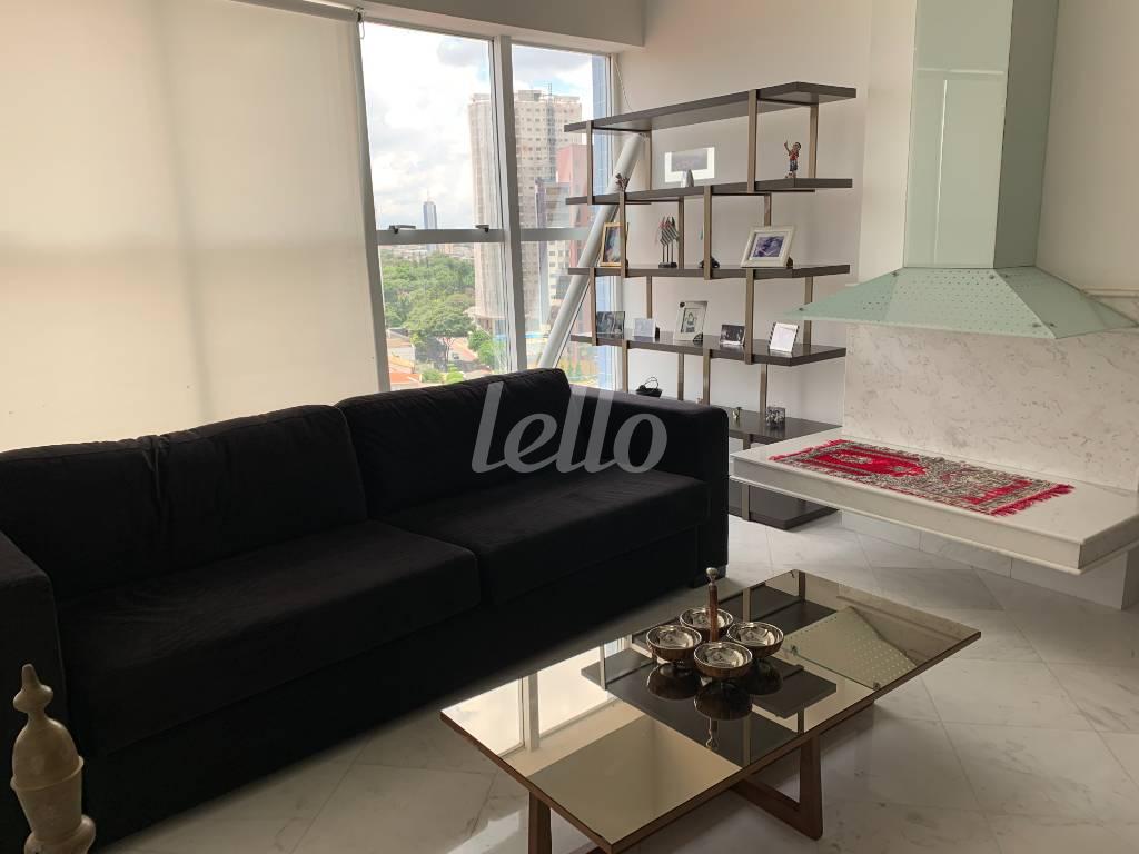 SALA TRÊS AMBIENTES / LAREIRA de Apartamento à venda, cobertura - Padrão com 380 m², 4 quartos e 6 vagas em Vila Prudente - São Paulo