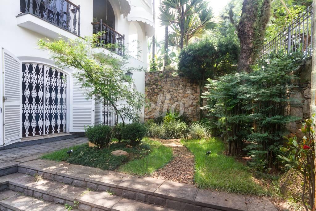 JARDIM de Casa à venda, sobrado com 577 m², 5 quartos e 4 vagas em Jardim São Bento - São Paulo