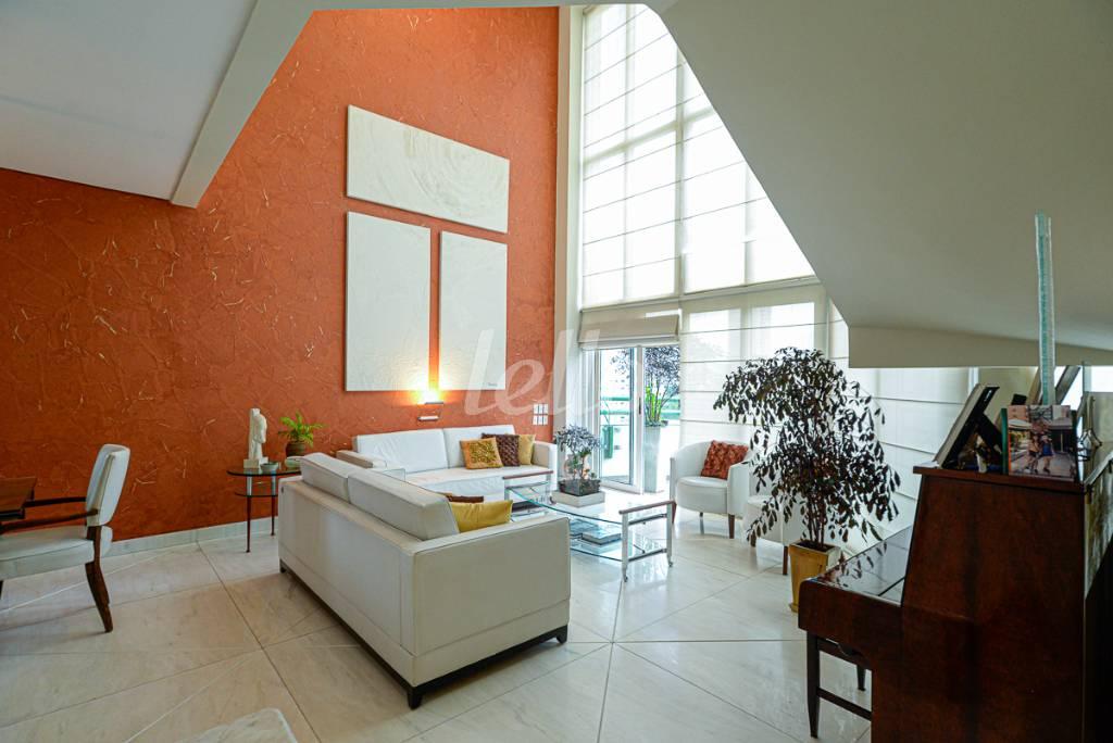 SALA de Apartamento à venda, cobertura - Padrão com 346 m², 4 quartos e 5 vagas em Vila Mariana - São Paulo