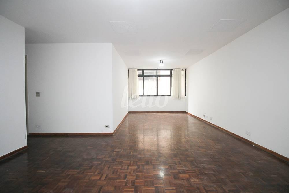 SALA de Apartamento à venda, Padrão com 120 m², 3 quartos e 1 vaga em Vila Mariana - São Paulo